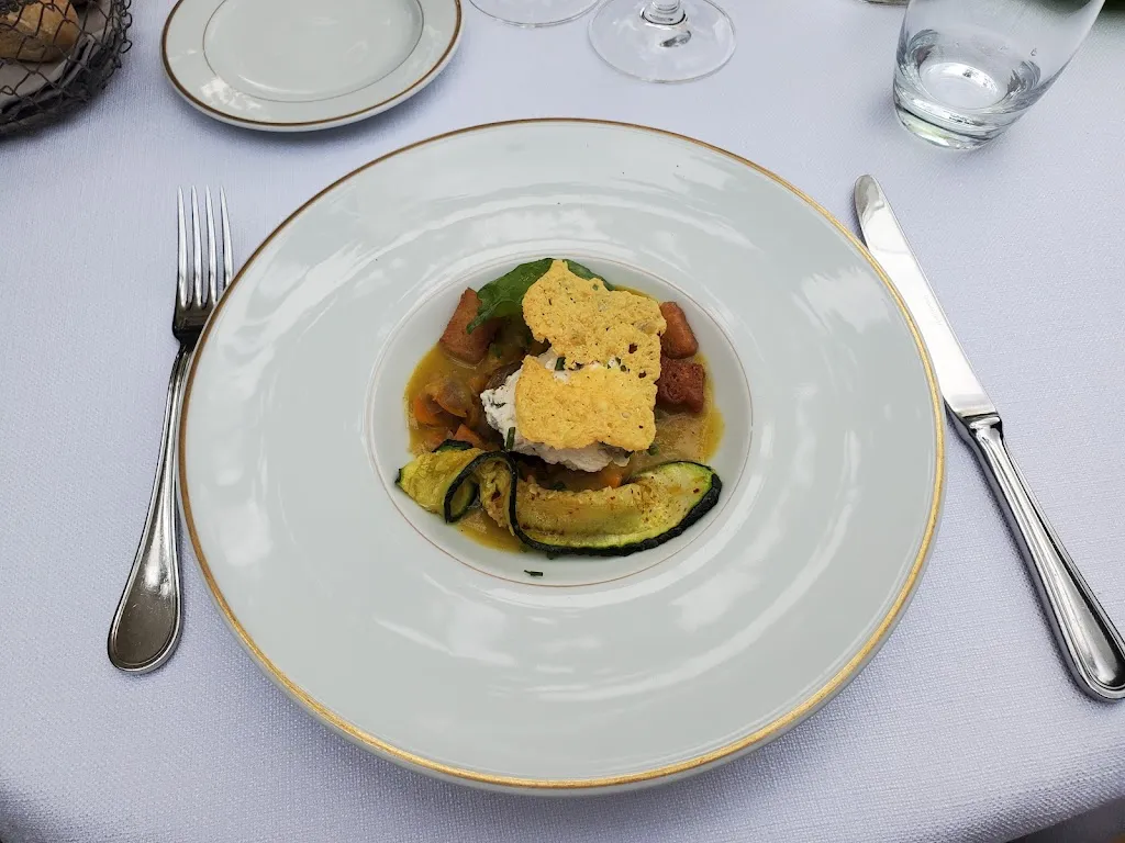 H Kim_L'Abricotier_Saint-Macaire_review