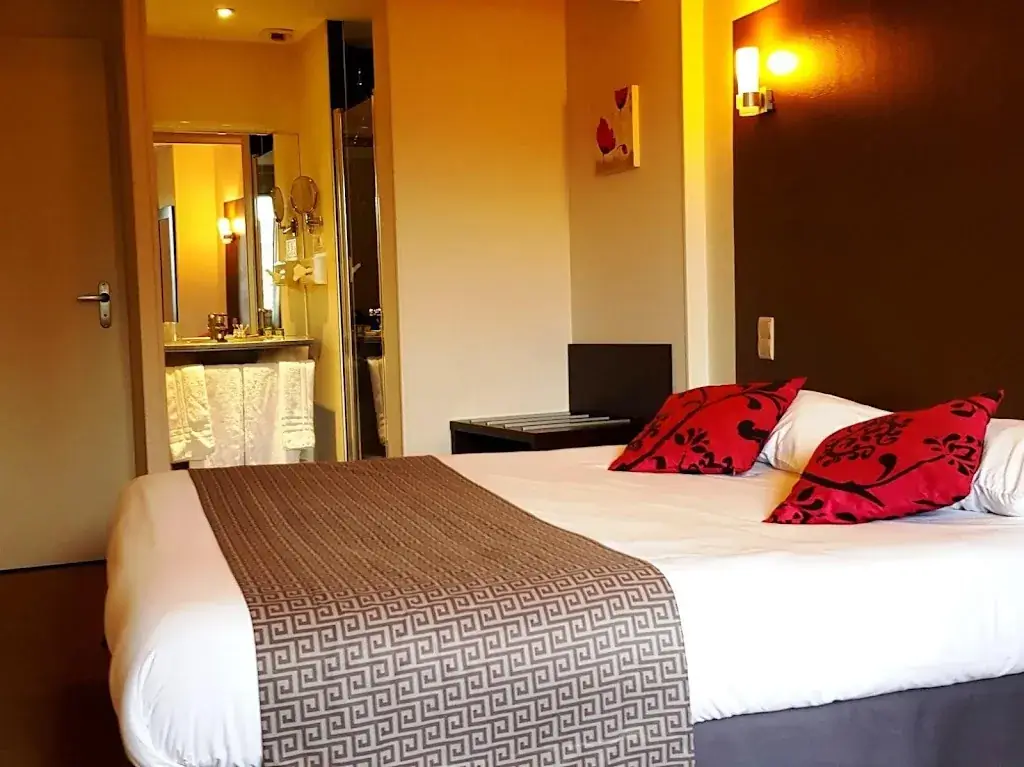 Logis Hôtel le Relais Saint-Jacques_Saint-Léonard-de-Noblat_slider_image_2