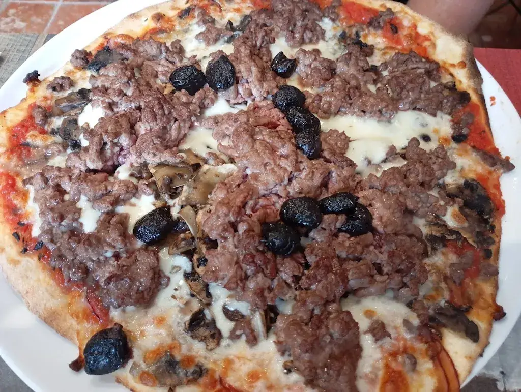 Menu_pizza fifi_Saint-Léonard-de-Noblat_immagine_4