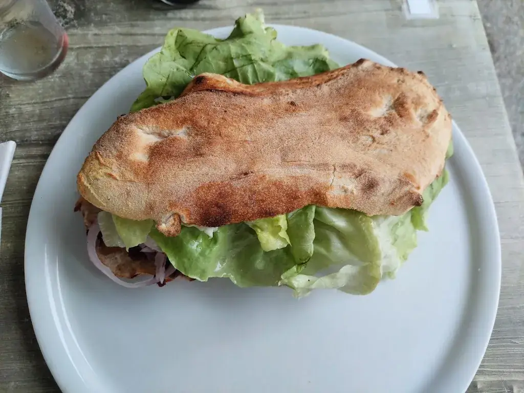 pizza fifi restaurant in Saint-Léonard-de-Noblat