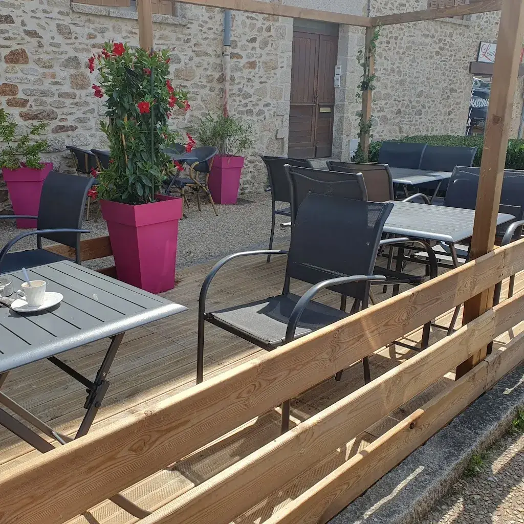 Emmanuel Molina_Bar tabac Le Marigny_Saint-Léonard-de-Noblat_review