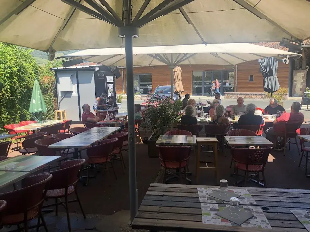 Asher McInerney_Le Chaudron_Saint-Jean-Pied-de-Port_review