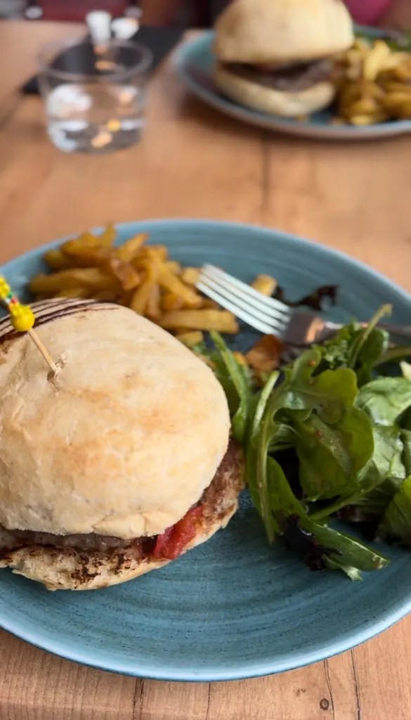 Devin Geis_Le Relais de la Nive_Saint-Jean-Pied-de-Port_review