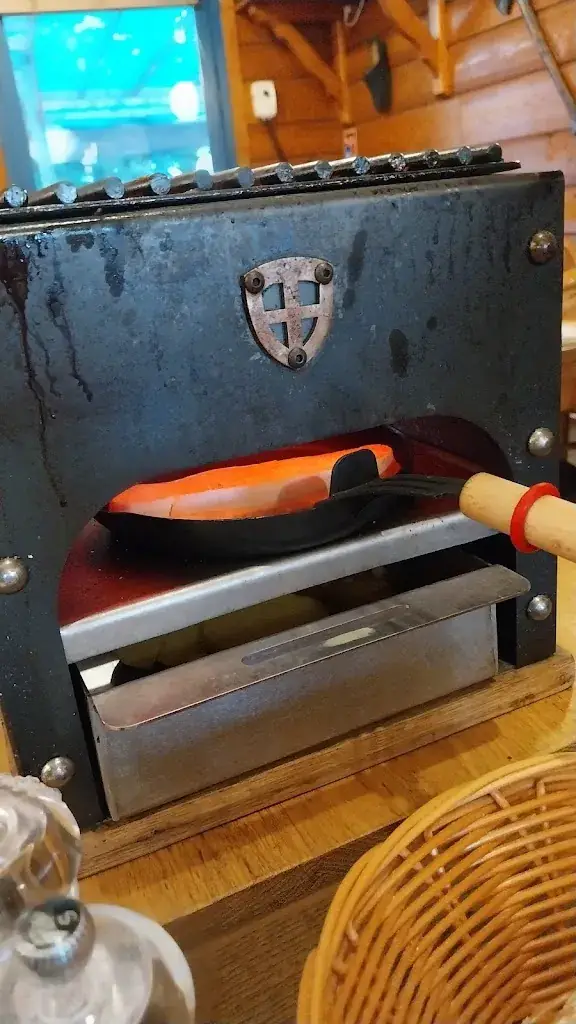 Anthony Riou_Relais des Aigles_Bourget-du-Lac_review