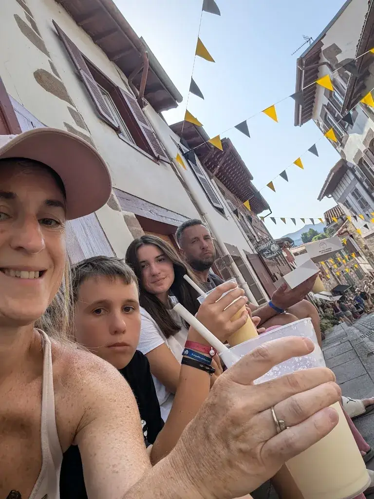 David RULLIER_Le Patio_Saint-Jean-Pied-de-Port_recensione