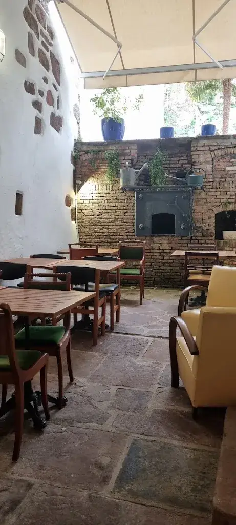 Le Patio_Saint-Jean-Pied-de-Port_slider_image_2