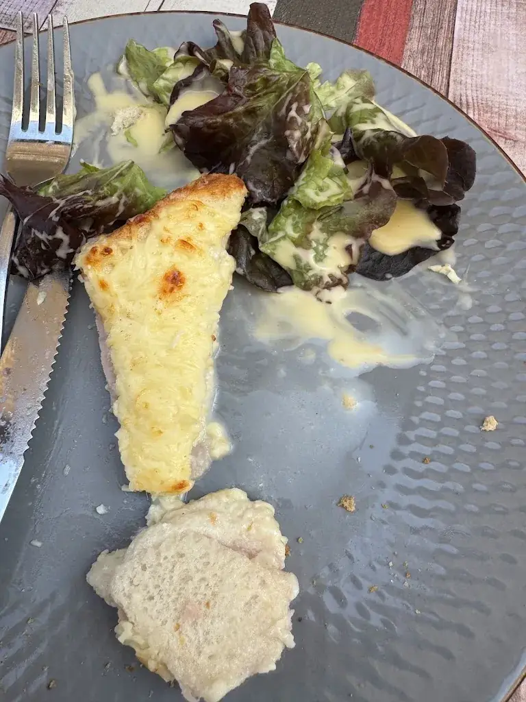 Adrian C_Cave Des Etats de Navarre_Saint-Jean-Pied-de-Port_review