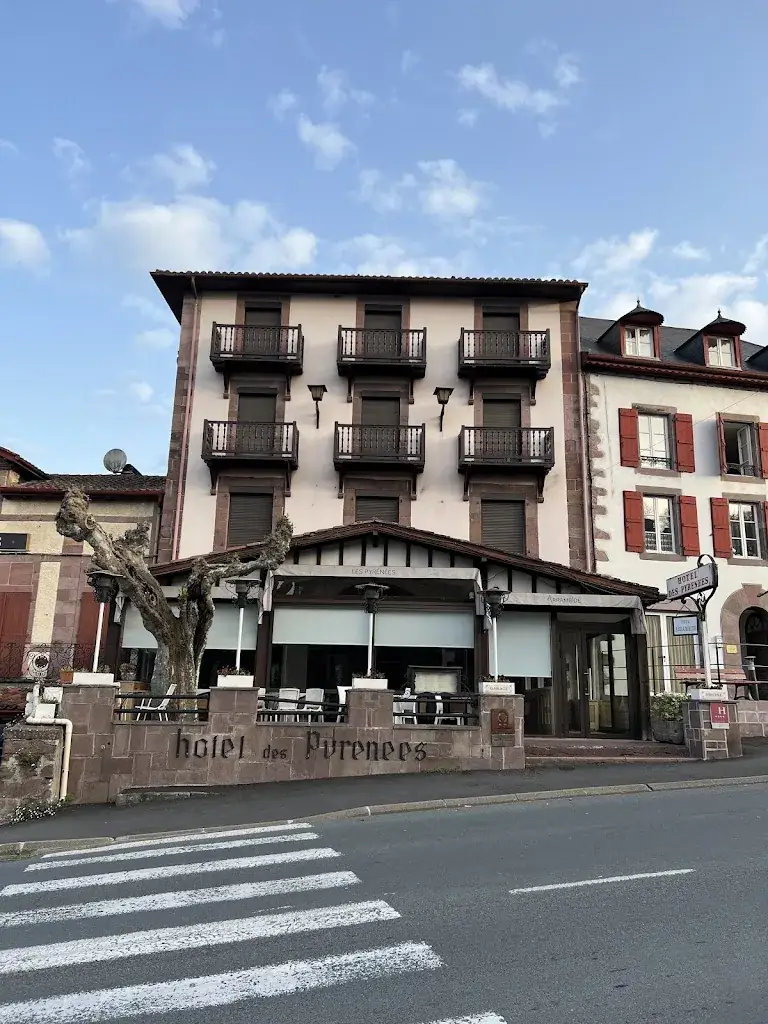 Albert “Pepper” Ernest_Hôtel des Pyrénées_Saint-Jean-Pied-de-Port_review