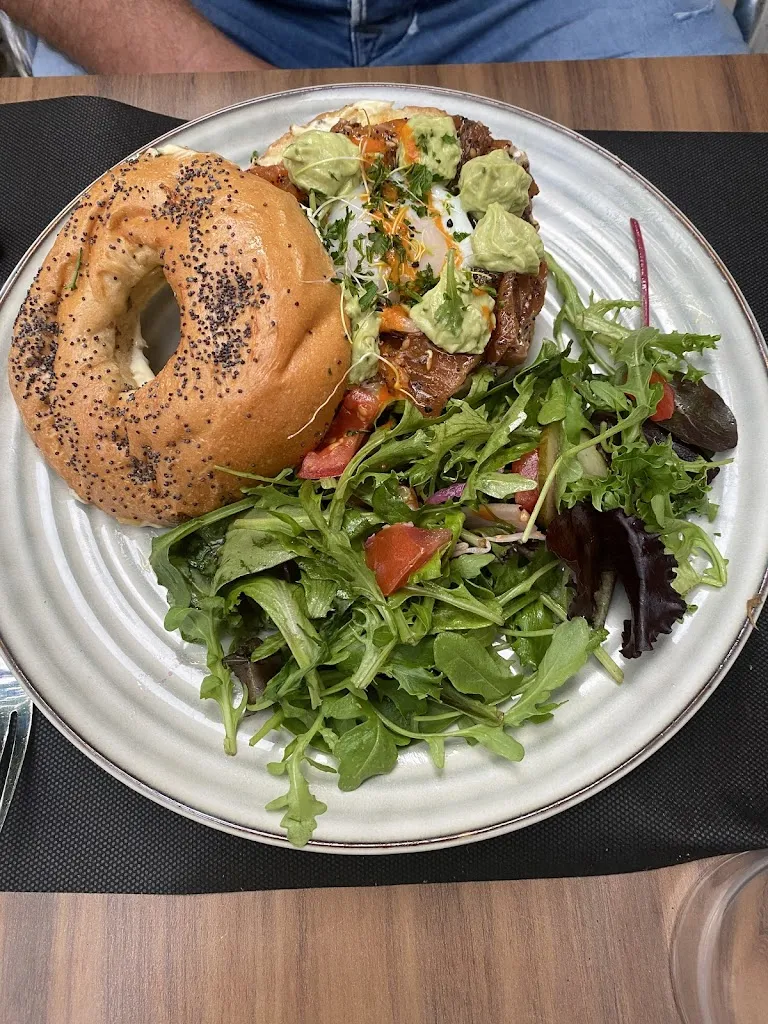 Caroline Tulissi_Ziripot . Restaurant & Bar_Saint-Jean-Pied-de-Port_review