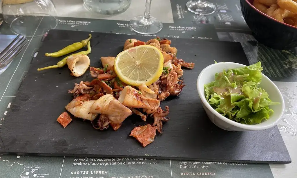 La fée clochette_La Terrasse_Saint-Jean-Pied-de-Port_recensione