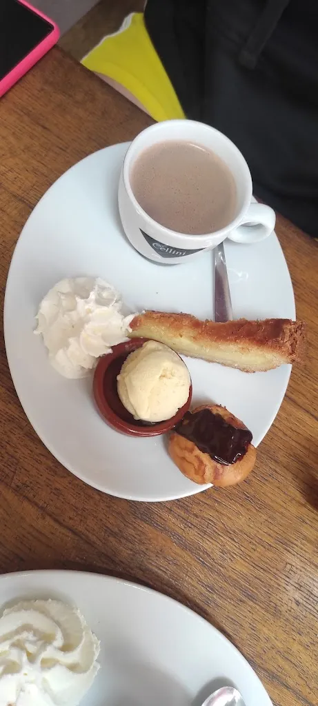 Café de Navarre restaurant in Saint-Jean-Pied-de-Port