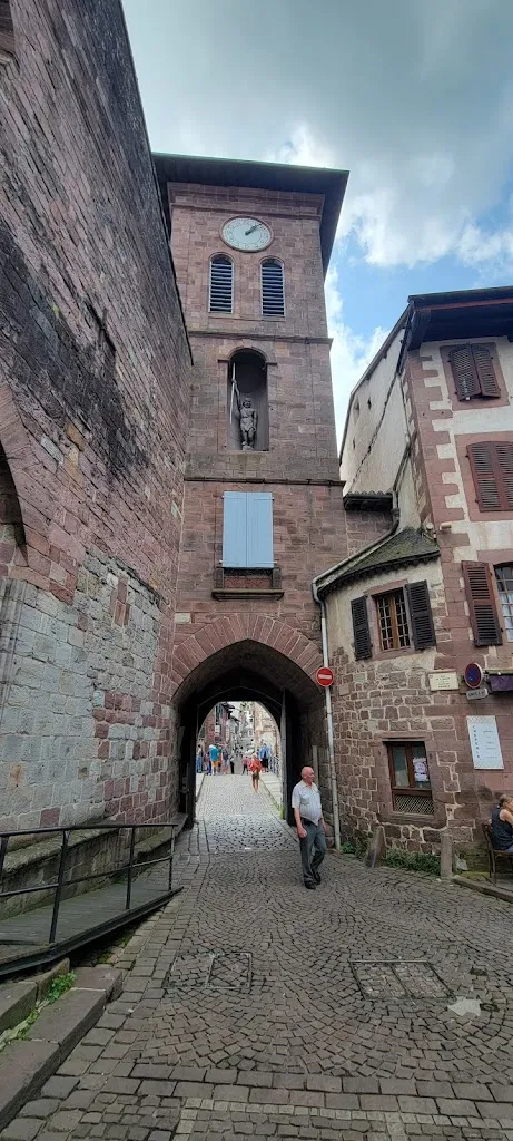 fil wetfoot001_Kuka_Saint-Jean-Pied-de-Port_recensione