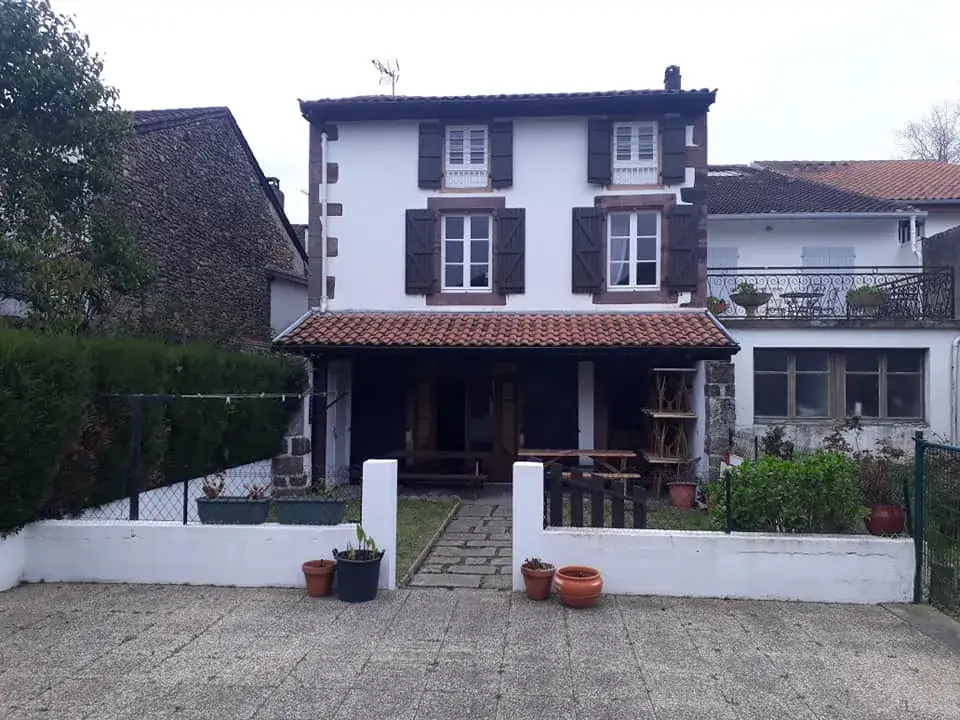 Refuge d'étape Zuharpeta Randonneur Pèlerin restaurant in Saint-Jean-Pied-de-Port