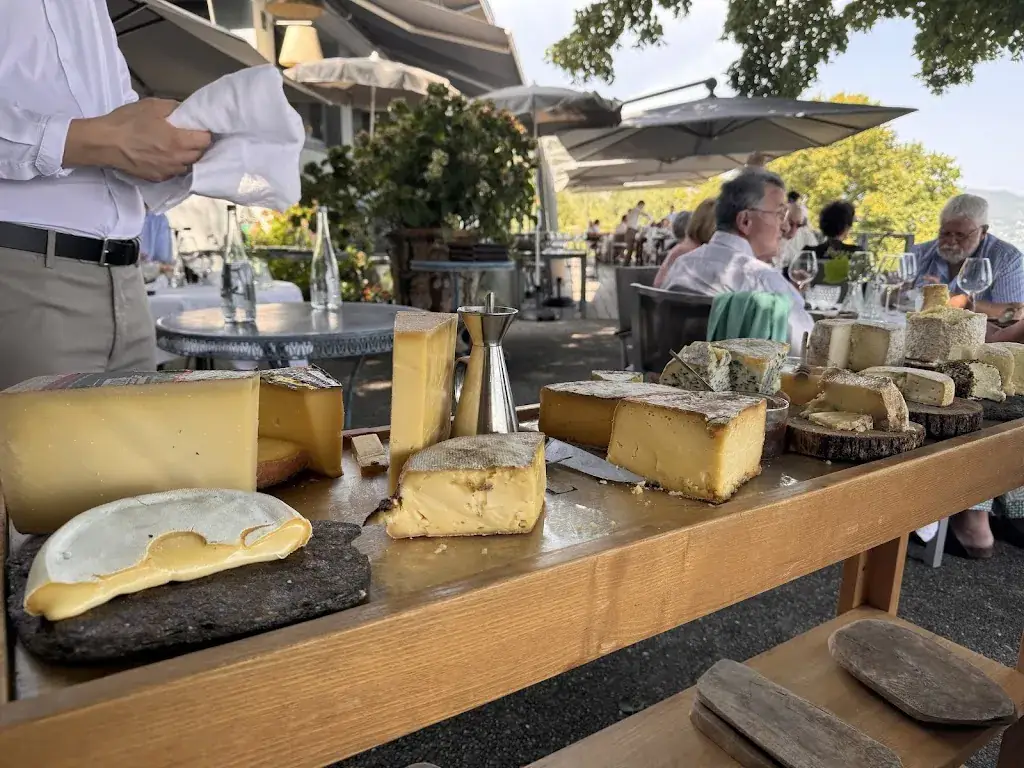 Restaurant Lamartine Lac du Bourget, Proche Aix-les-Bains_Bourdeau_slider_image_3