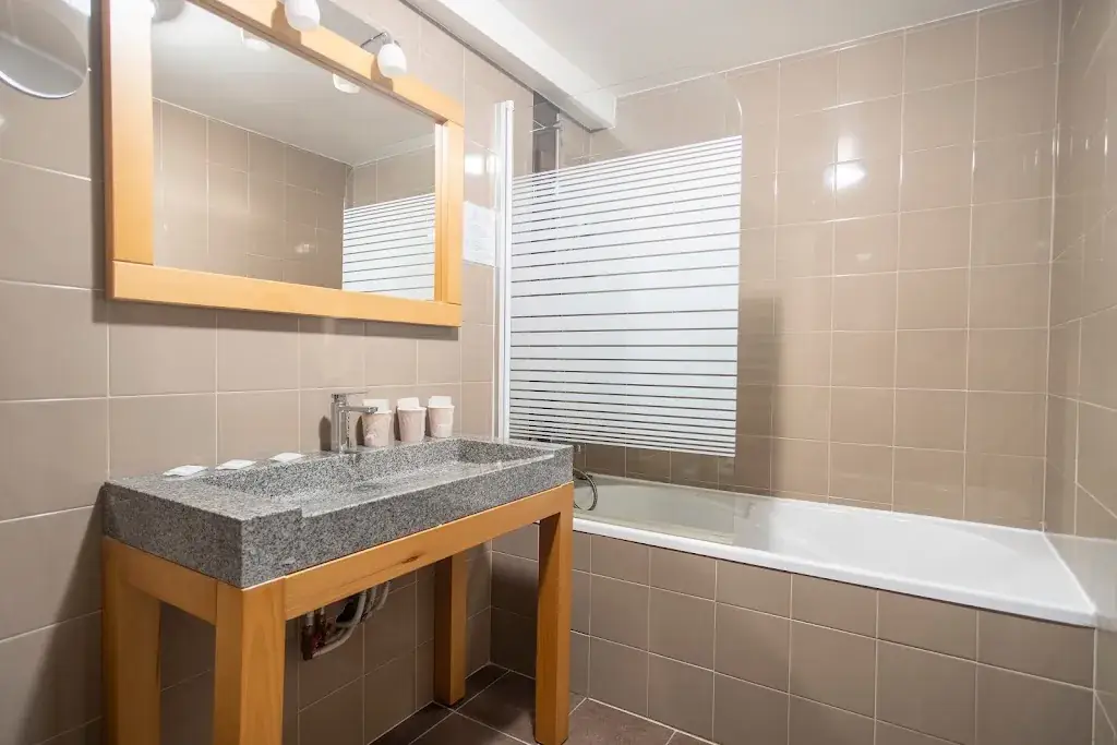 Restaurant Hotel Itzalpea_Saint-Jean-Pied-de-Port_slider_image_3