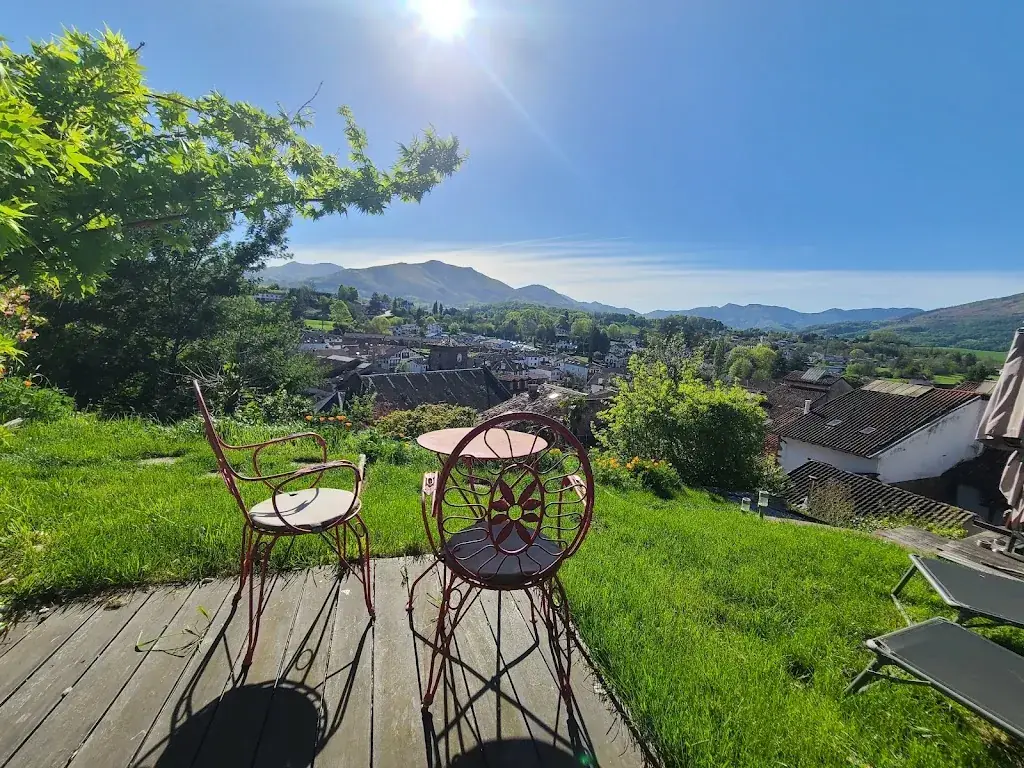 Teresa Kim_Maison E.Bernat_Saint-Jean-Pied-de-Port_review