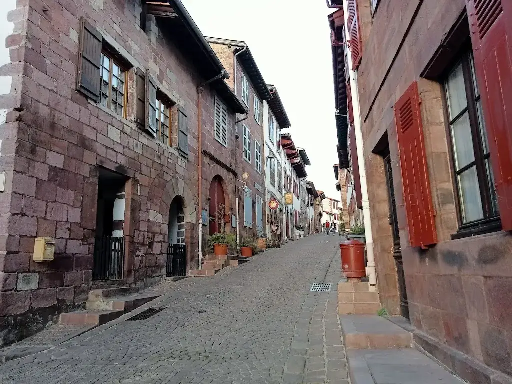 Notre-Dame Gate_Saint-Jean-Pied-de-Port_slider_image_3