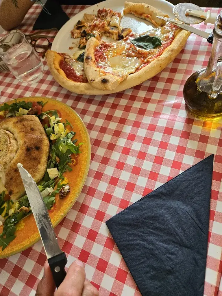 Damico's - Restaurant italien & Pizza napolitaine à Saint-Jean-Pied-De-Port_Saint-Jean-Pied-de-Port_slider_image_2