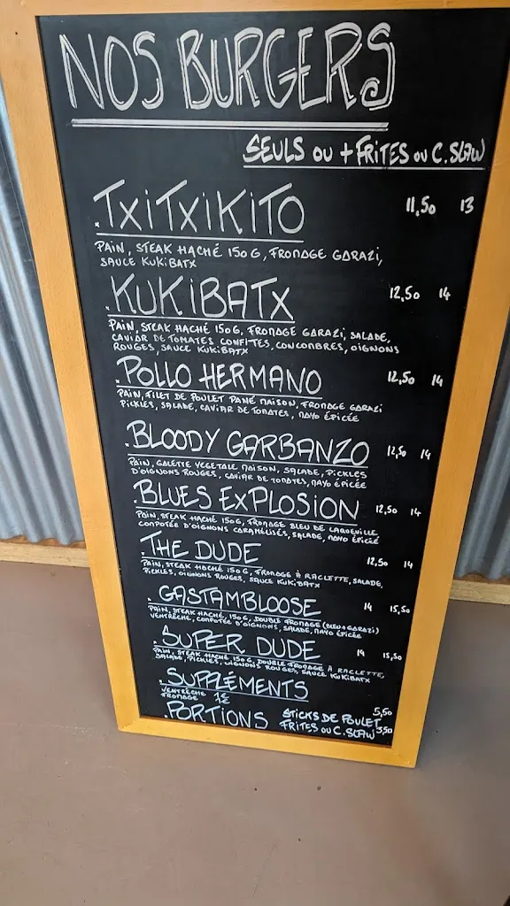 Viggo Paulsen_Kukibatx Kafe_Saint-Jean-Pied-de-Port_review