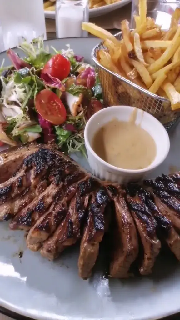 Restaurant La Guinguette - La Marquèze_Josse_slider_image_2