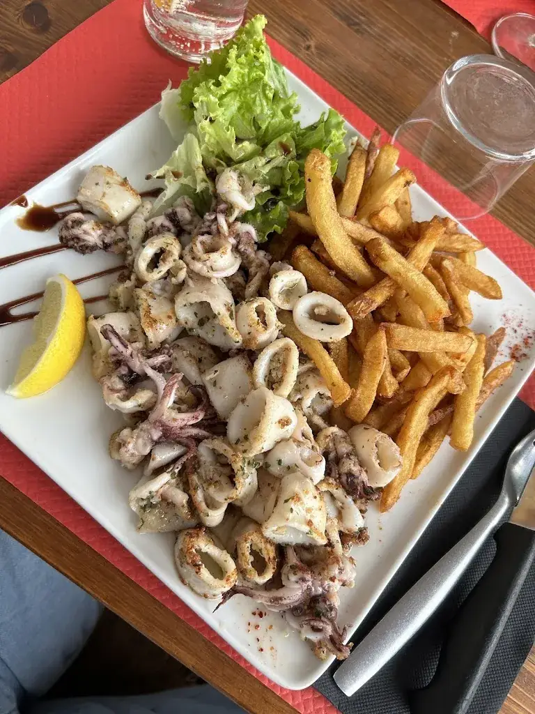 Amélie H._Bar Restaurant Pizzeria. 