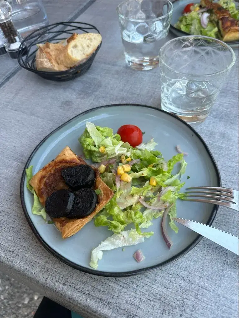 Cynthia G_Restaurant et Chambres L'Expression_Saint-Jean-de-Marsacq_review