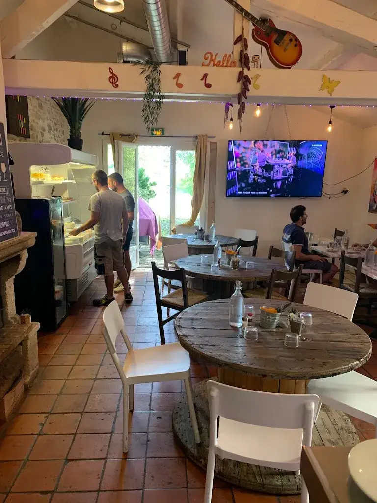 Restaurant O' Makila_Biaudos_slider_image_1