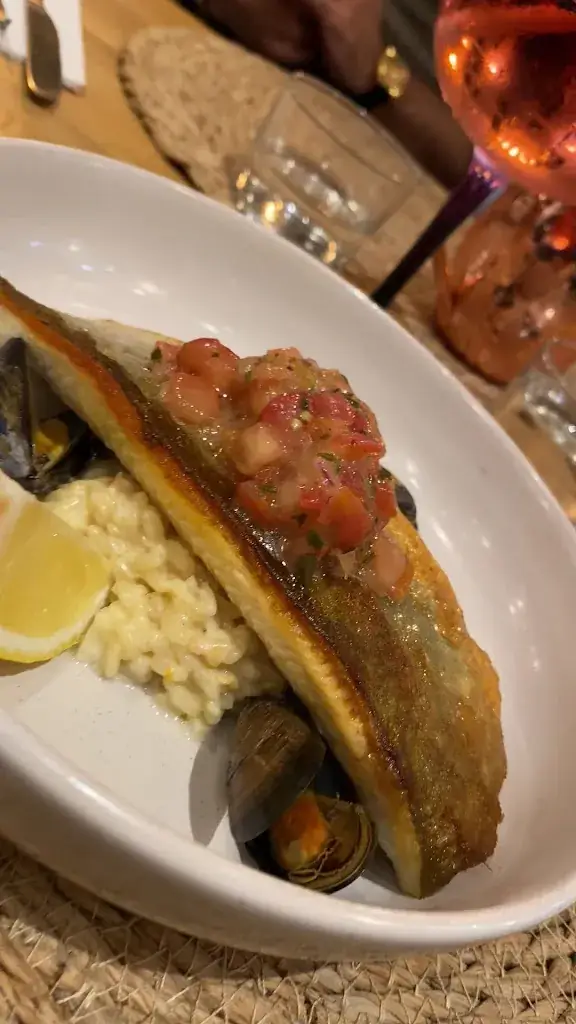 FREGATE BEACH bar restaurant plage privée_Bourget-du-Lac_slider_image_2