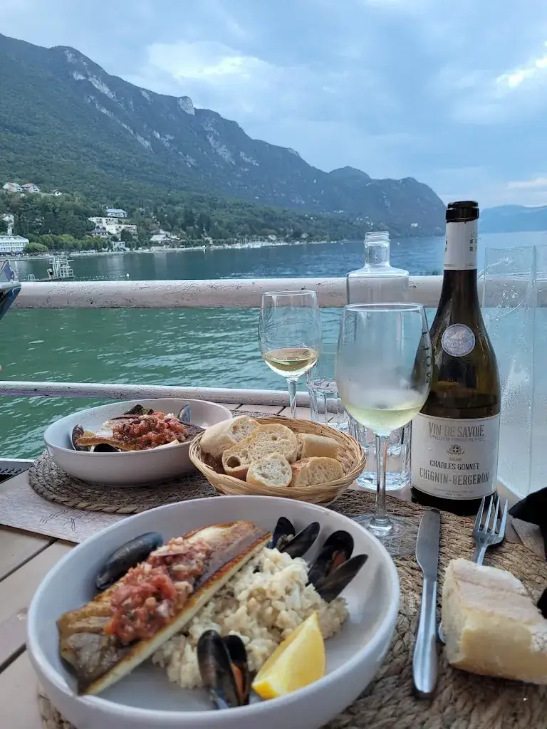 FREGATE BEACH bar restaurant plage privée_Bourget-du-Lac_slider_image_3