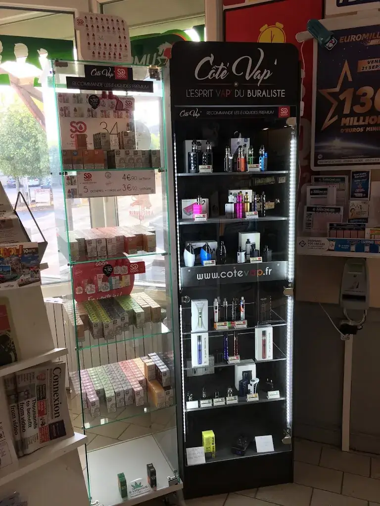 Bar Tabac Restaurant - Cantine Des Carrières restaurant in Saint-Même-les-Carrières