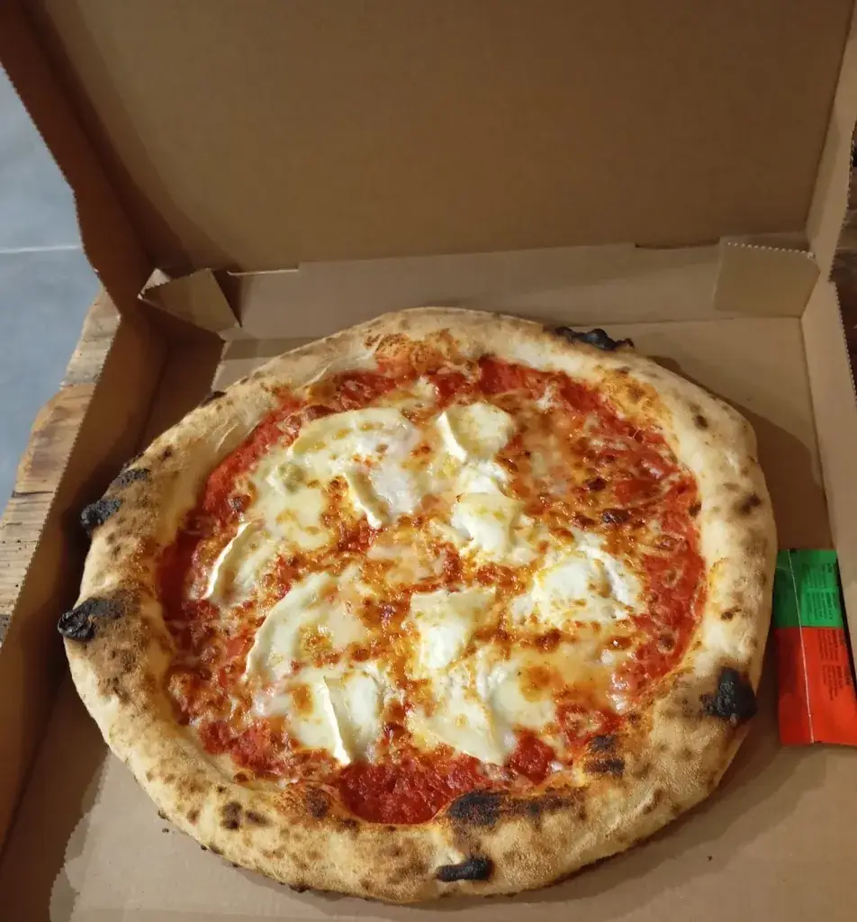 Menu_Pizzeria La Casa Napolitana_Saint-Médard-de-Guizières_image_5