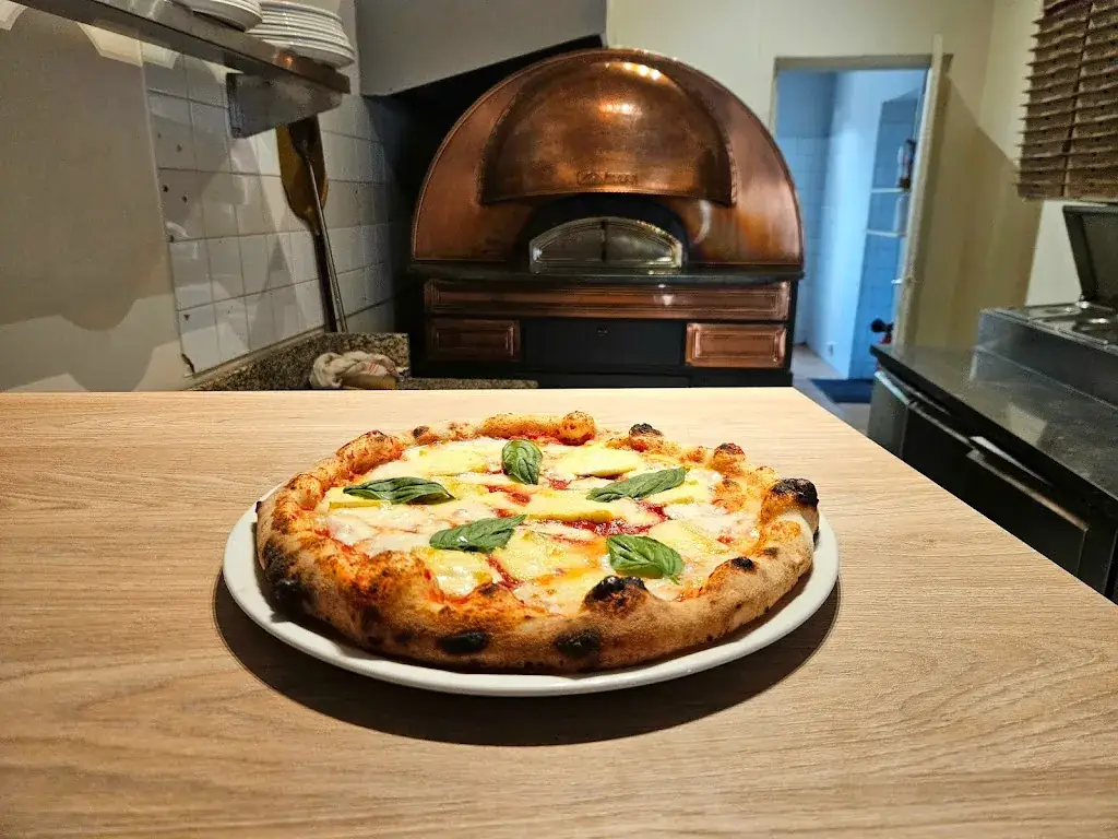 Pizzeria La Casa Napolitana_Saint-Médard-de-Guizières_slider_image_3