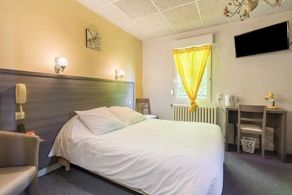 Hôtel Saint Clément_Saint-Médard-de-Guizières_slider_image_2