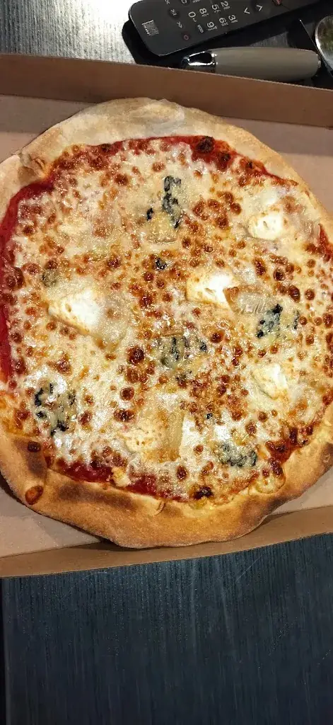 Mélanie Boireaud_Les Epicuriens_Saint-Germain-les-Vergnes_review