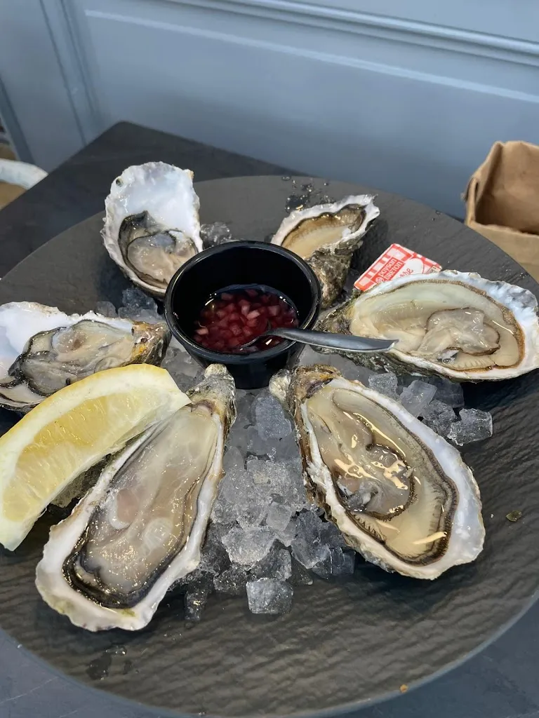 d2vans __La Marine_Saint-Martin-de-Ré_review