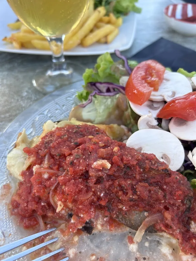 Cimen Uzsoy Gümüşel_Le Saint Mart'_Saint-Martin-de-Ré_review