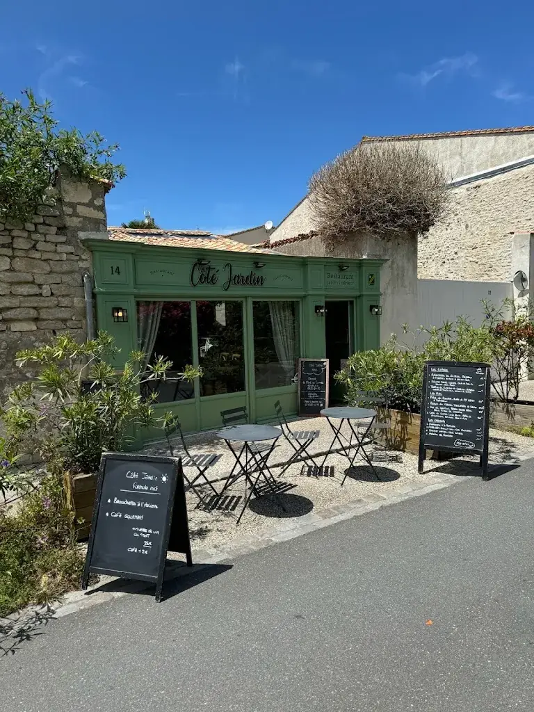 M J_Côté Jardin_Saint-Martin-de-Ré_review