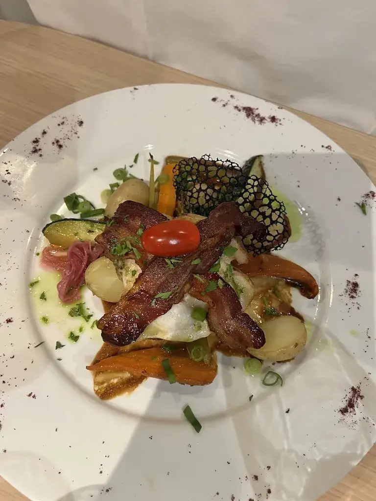 Catrina Petrie_A Côté de Chez Fred_Saint-Martin-de-Ré_review