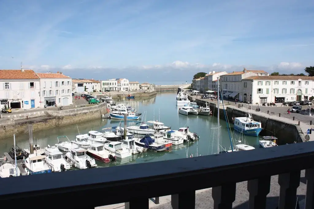 Les Colonnes restaurant in Saint-Martin-de-Ré