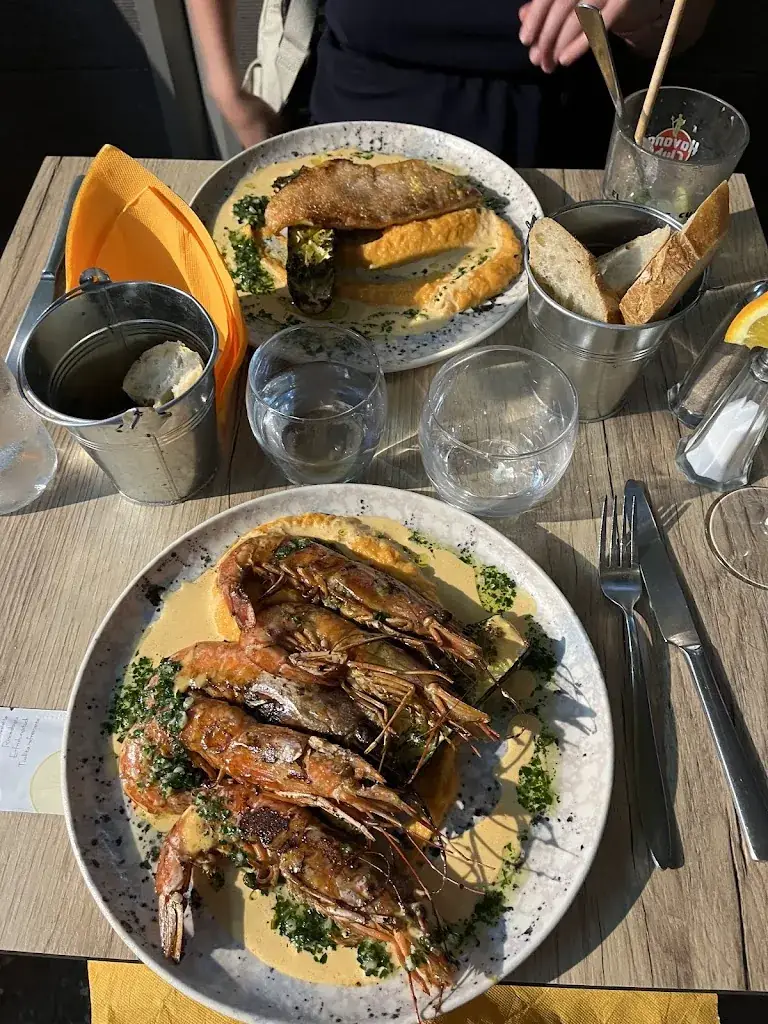 Julien Gu_Regaline_Saint-Palais-sur-Mer_review