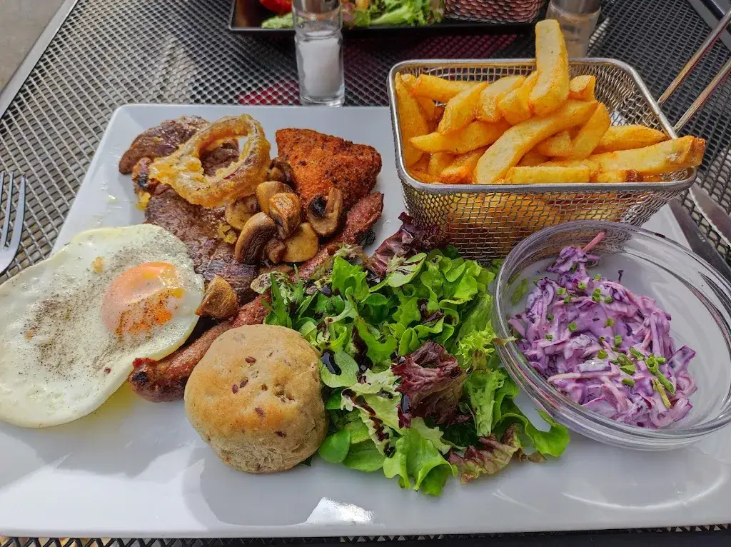 Ian Harvey_Bistrot la Forge_Saint-Pardoux-le-Lac_review