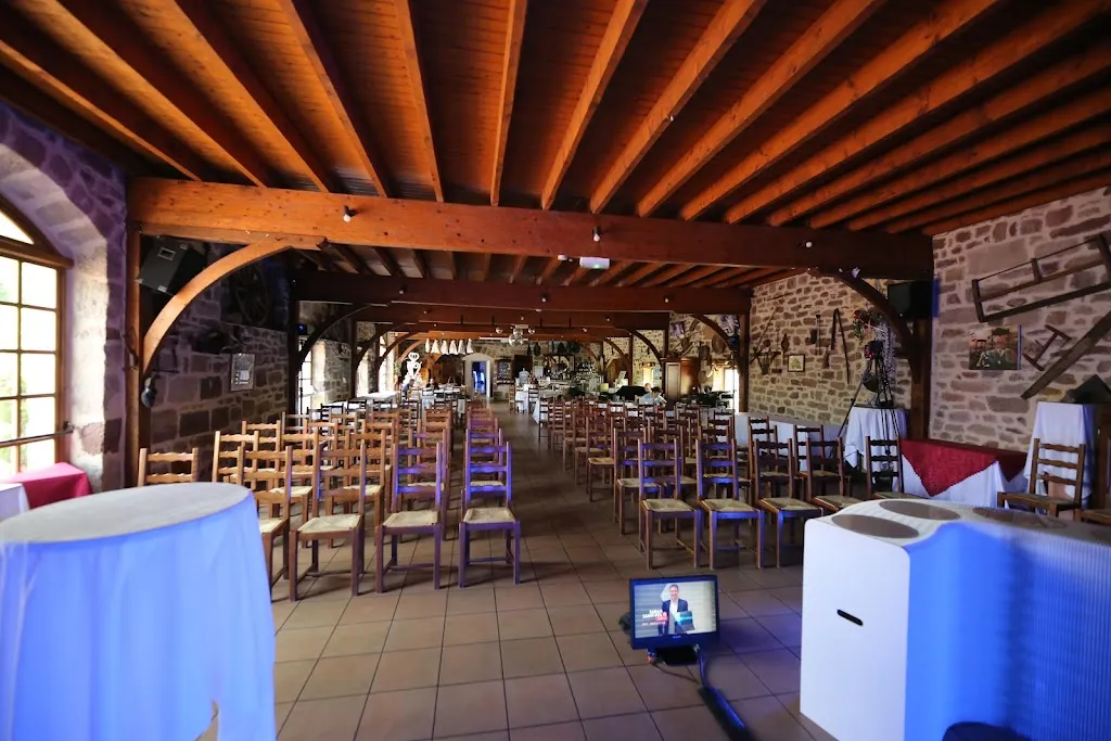 Grange de la Croix du Roc_Saint-Pantaléon-de-Larche_slider_image_1