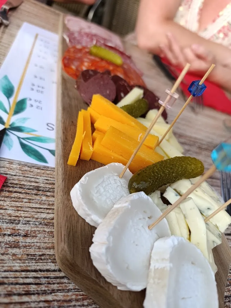 Menu_Le Carpoguinguette_Saint-Pantaléon-de-Larche_immagine_5