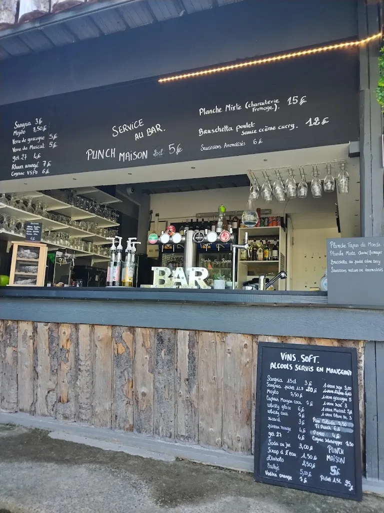 Le Carpoguinguette_Saint-Pantaléon-de-Larche_slider_image_1