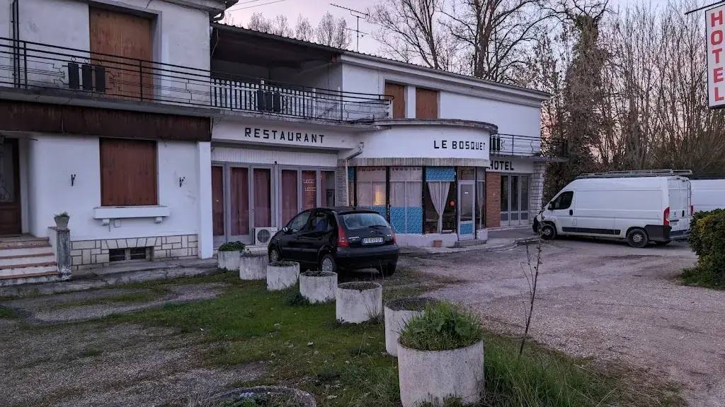 Le Bosquet Restaurant_Saint-Pardoux-Isaac_slider_image_2