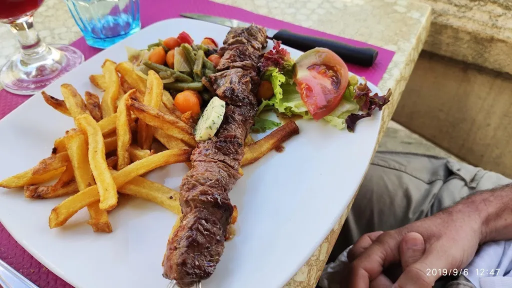 Francois Hanne_La Terrasse_Saint-Perdon_review