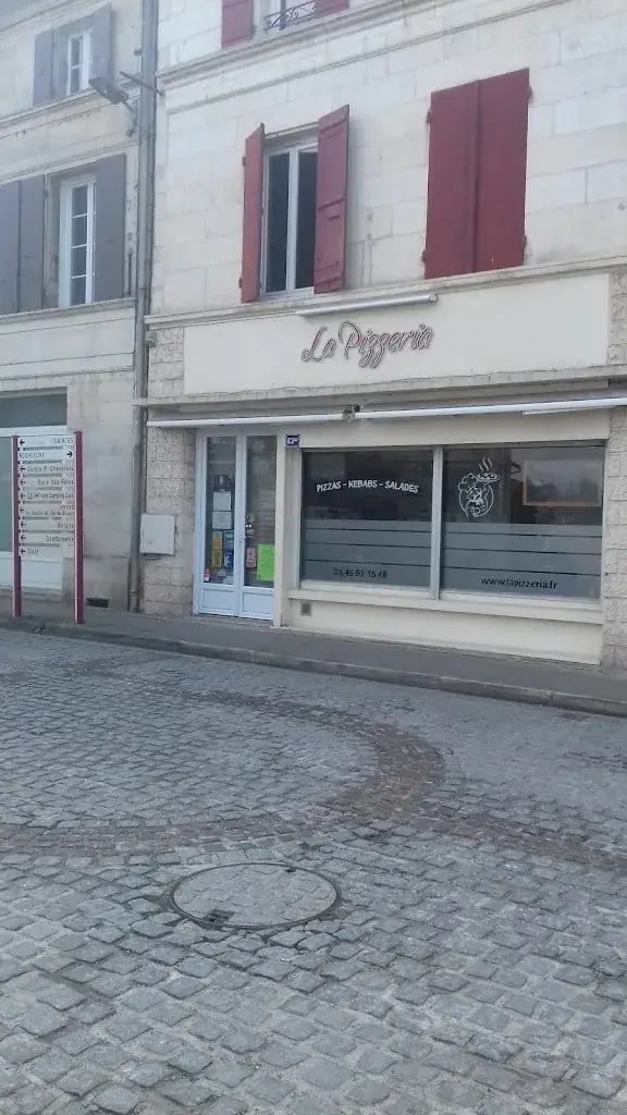 La Pizzeria_Saint-Porchaire_slider_image_3