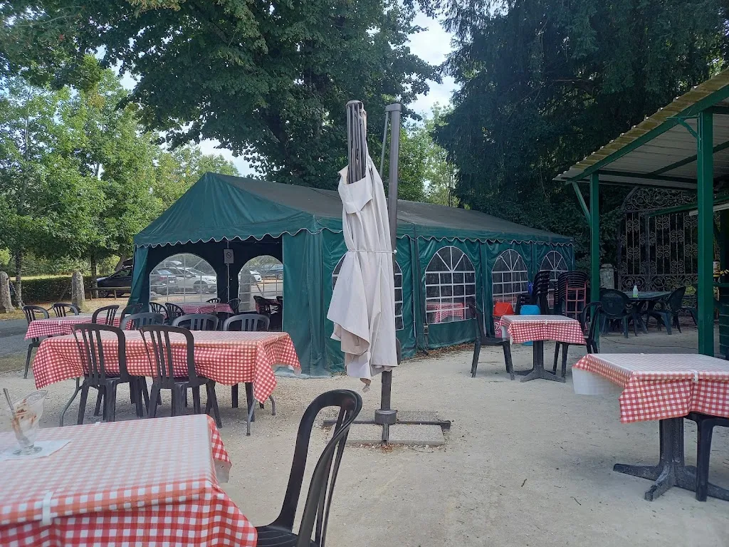 Buvette Bridan_Saint-Porchaire_slider_image_1