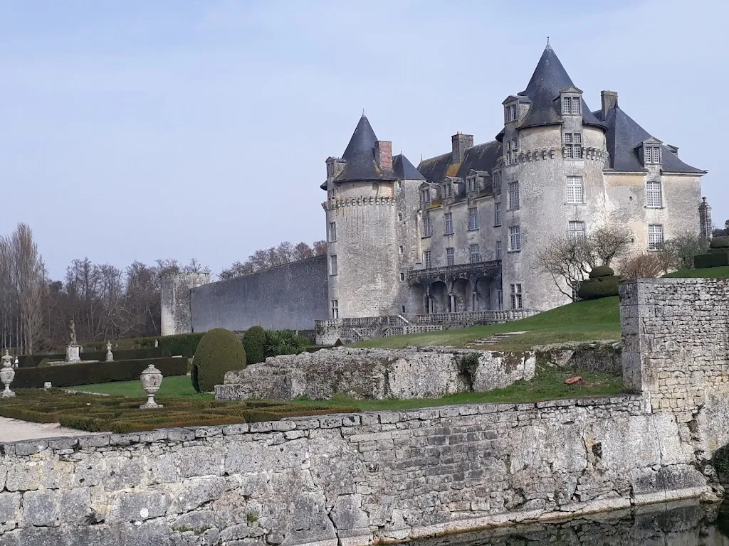 Buvette Bridan_Saint-Porchaire_slider_image_2