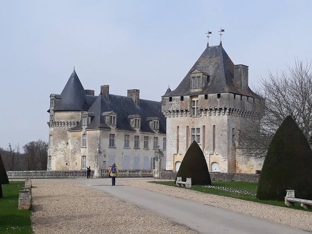 Buvette Bridan_Saint-Porchaire_slider_image_3